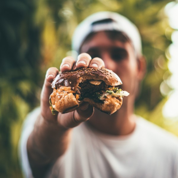Колку чини најскапиот хамбургер на светот: 17 интересни факти за омиленото јадење на младите