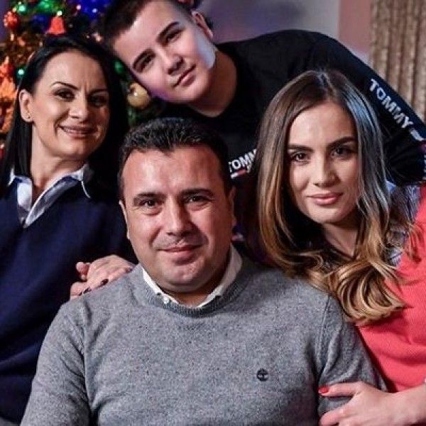 Синот на Зоран Заев слави роденден: Неговата сестра му честиташе на посебен начин (ФОТО)