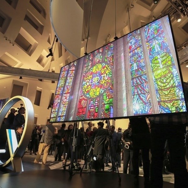 Експертите на Samsung за ТВ уреди ги откриваат важните достигнувања, но и она што нè очекува во иднината на технологијата на екранот