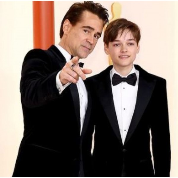 Преслатки се: Гордниот татко Колин Фарел на Оскарите се појави со својот 13-годишен син (ФОТО)