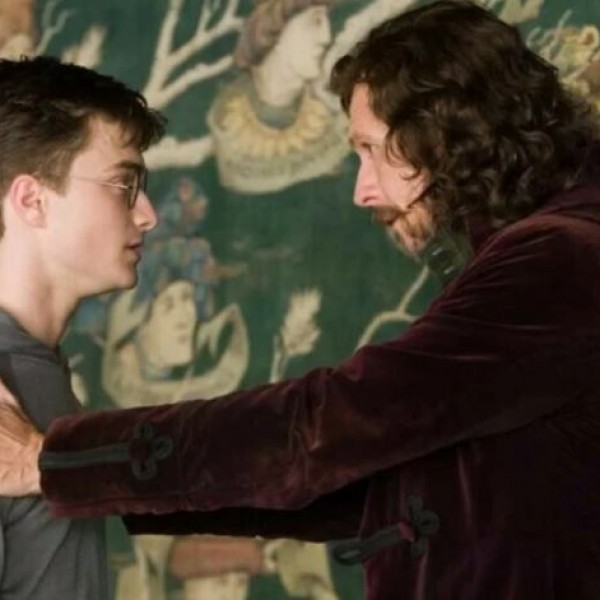 Се продава станот во Лондон во кој се снимени сцени во Хари Потер: Еве колку му е цената (ФОТО)