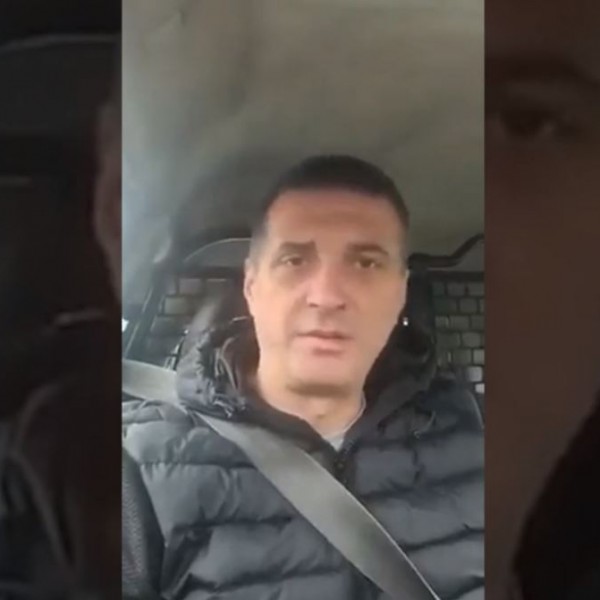 Доставувач во Белград забележал дете што краде плескавица: Објави видео од кое ќе се распадне секој нормален човек