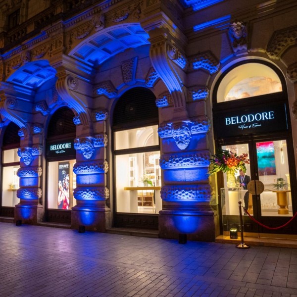 Парфимеријата Belodore гордо го откри својот најнов скапоцен камен - отворена нова врвна продавница во центарот на Будимпешта