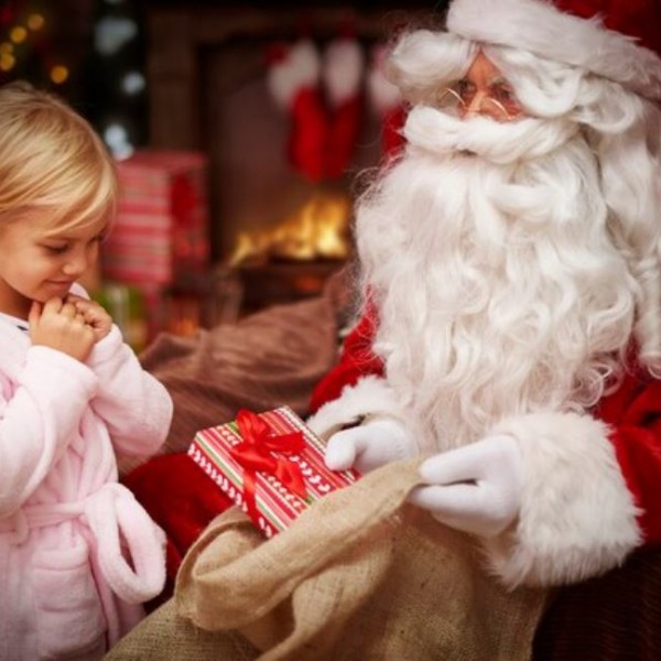 Еве кога е вистинско време на децата да им ја кажете вистината за Дедо Мраз