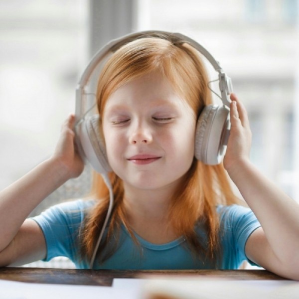 Дали слушалките се штетни за здравјето на вашето дете?