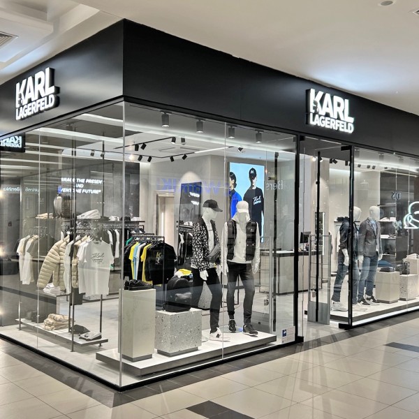 City Fashion отвори нова моно бренд продавница KARL LAGERFELD во Skopje City Mall: Добредојдовте во светот на KARL LAGERFELD